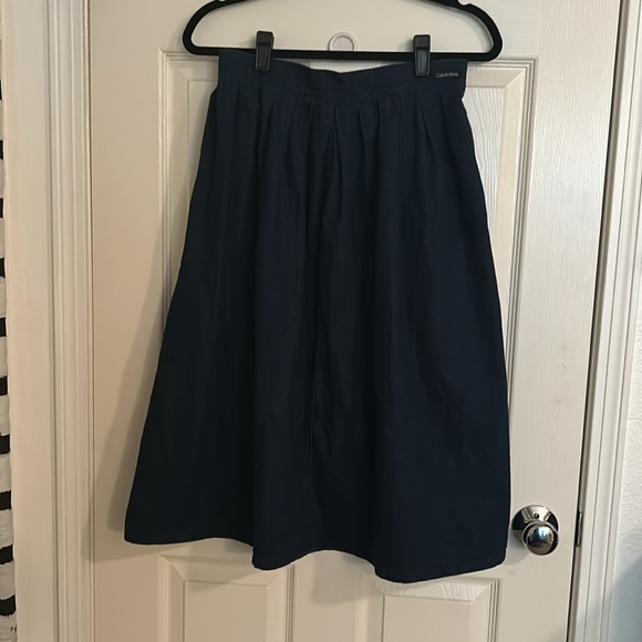 Calvin Klein denim skirt - Picture 3 of 5